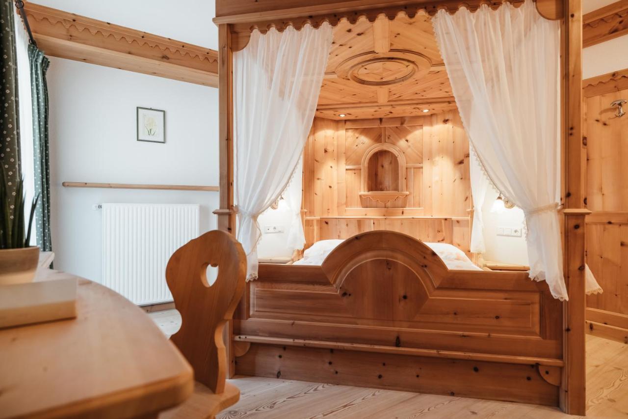 Garni Ciasa Urban Aparthotel Бадия Екстериор снимка