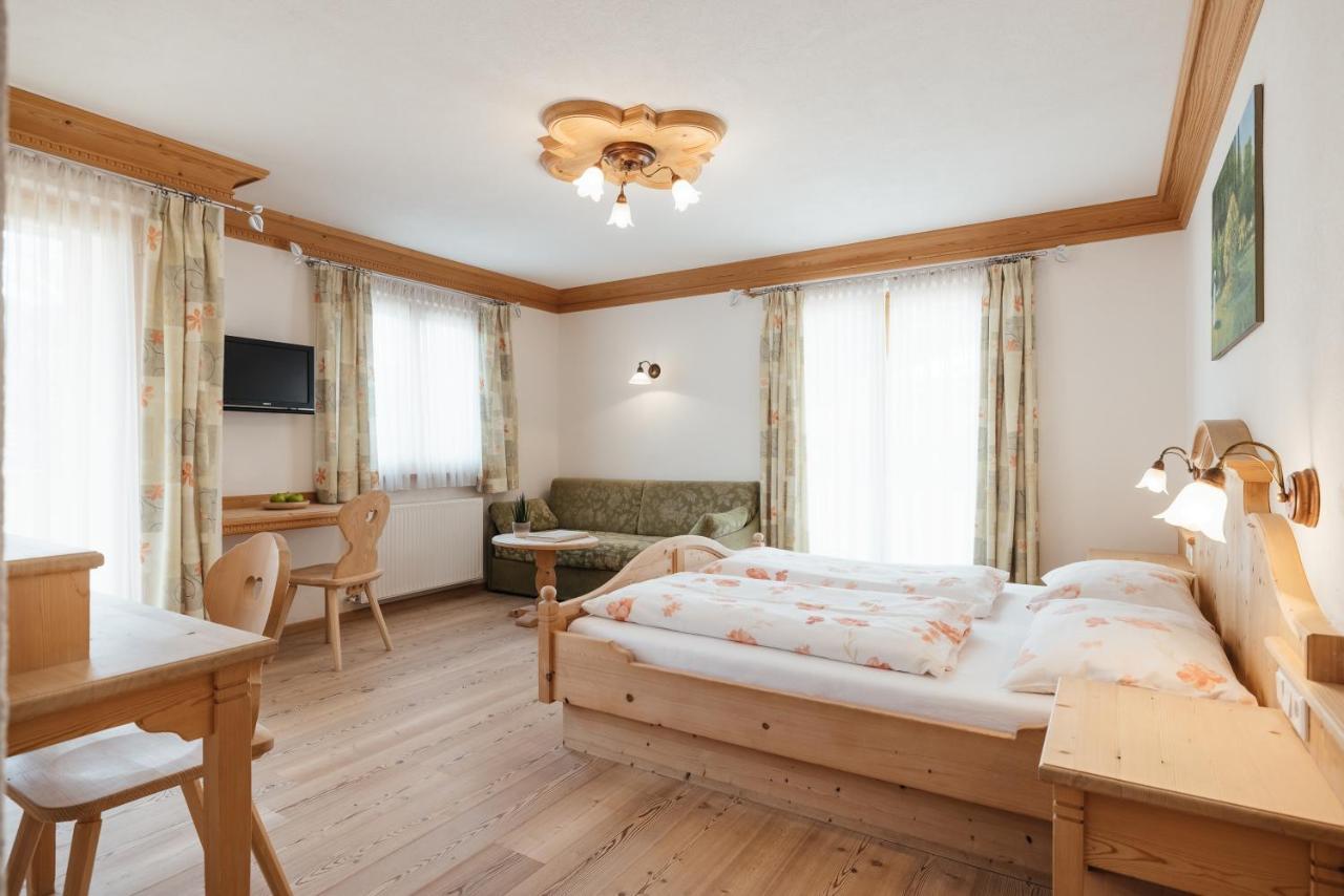 Garni Ciasa Urban Aparthotel Бадия Екстериор снимка