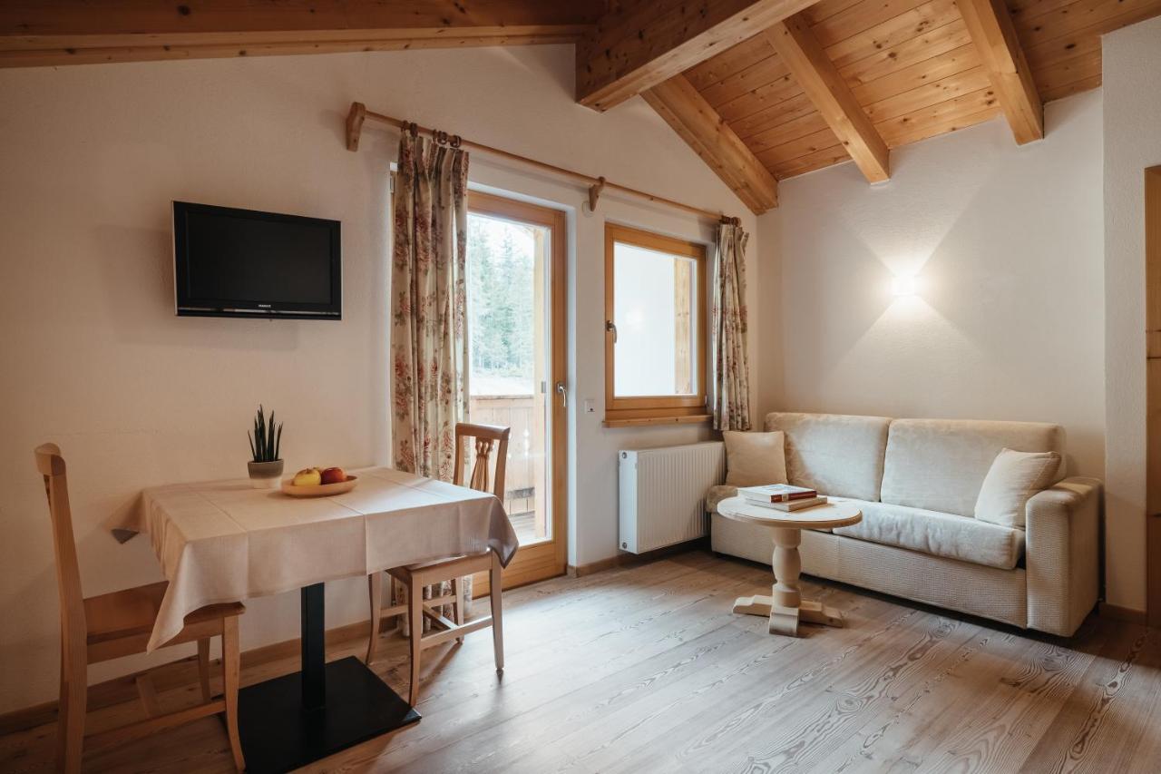 Garni Ciasa Urban Aparthotel Бадия Екстериор снимка