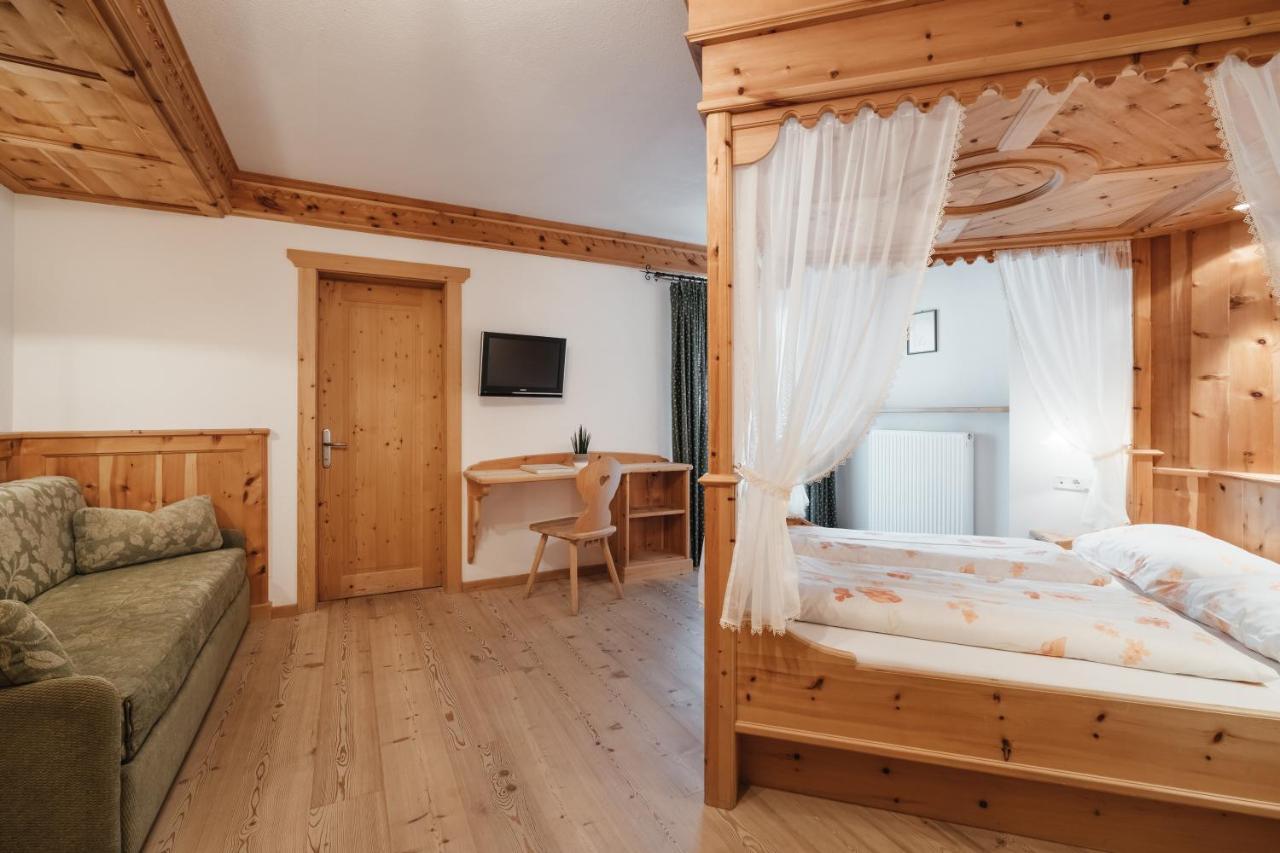Garni Ciasa Urban Aparthotel Бадия Екстериор снимка